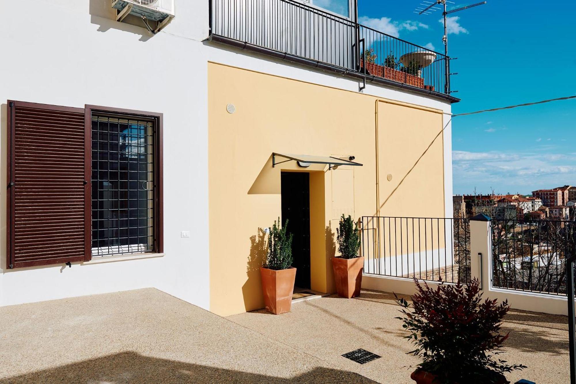 Bed and Breakfast Relais Al Teatro à Chieti Extérieur photo